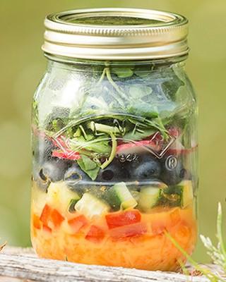 Mango salade salad in a jar